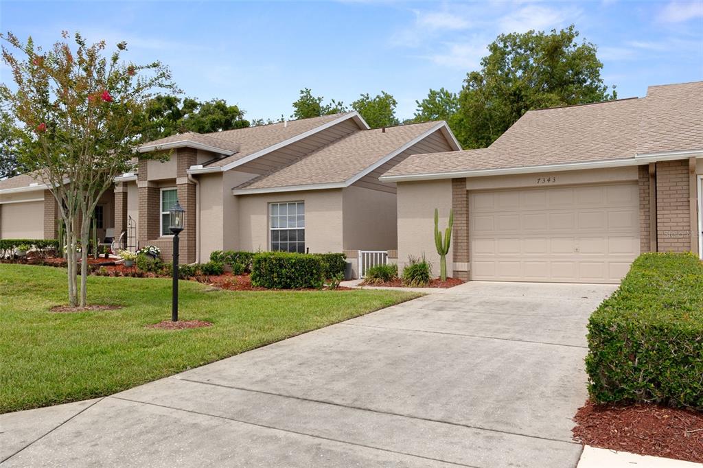 7343 Willowbrook Drive Spring Hill, FL 34606 - Photo 4 of 39