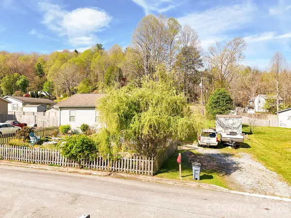 $285,000 | 47 Rosman Trail, Rosman, NC 28772