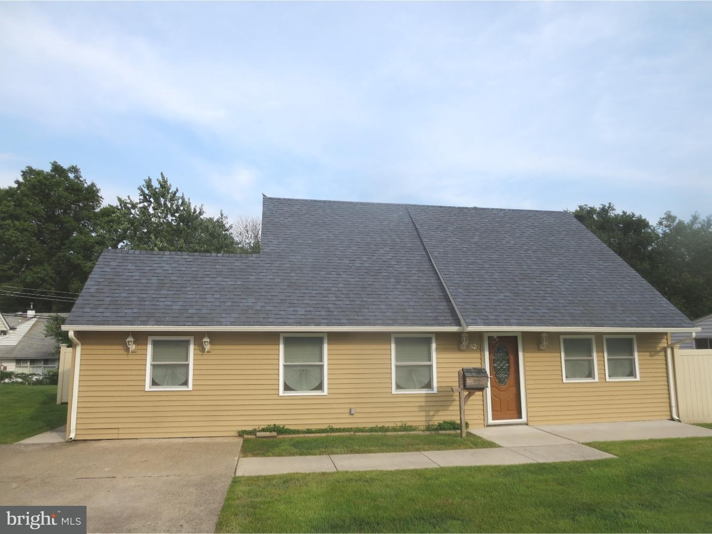 32 Violet Road Levittown, PA 19057 - Photo 1 of 25 Exterior Front