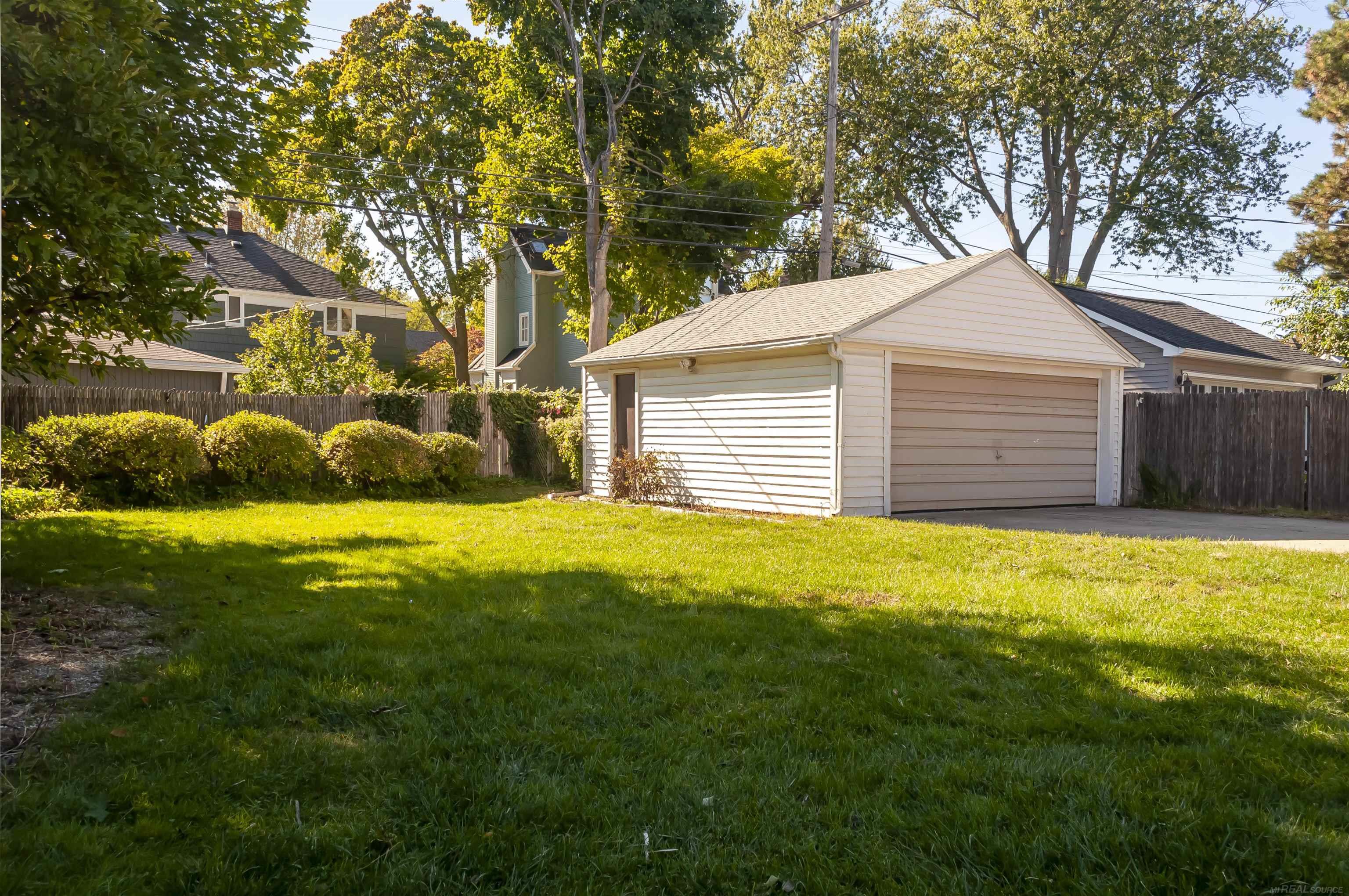 1229 Cadieux Road Grosse Pointe Park, MI 48230 - Photo 40 of 42