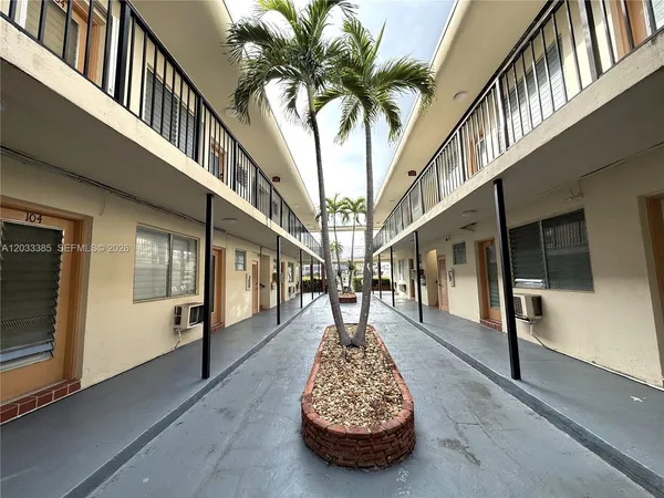 $1,595 | 6885 Byron Avenue, Unit 103, Miami Beach, FL 33141