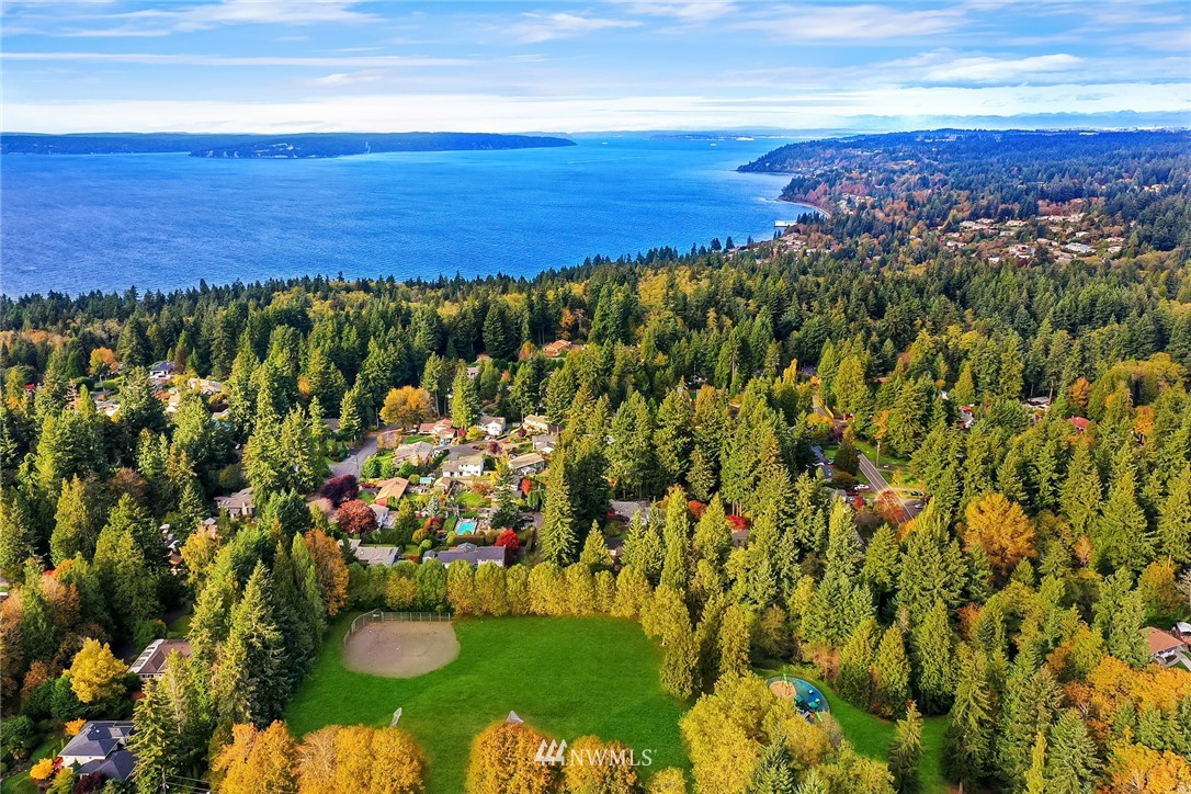 18236 Andover Street Edmonds, WA 98026 - Photo 33 of 36 Gallery Image 33