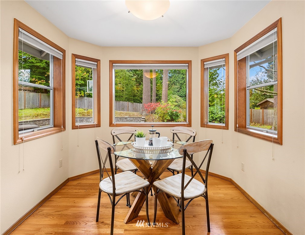 18236 Andover Street Edmonds, WA 98026 - Photo 8 of 36 Gallery Image 8