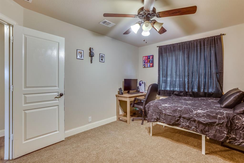 1033 Rustic Oak Way Burleson, TX 76028 - Photo 25 of 40