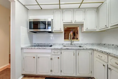 $88,000 | 2222 Northeast 1st Way, Unit 105, Boynton Beach, FL 33435