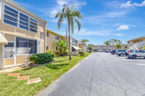 $88,000 | 2222 Northeast 1st Way, Unit 105, Boynton Beach, FL 33435