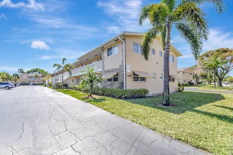 $88,000 | 2222 Northeast 1st Way, Unit 105, Boynton Beach, FL 33435