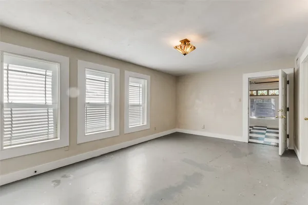 $2,300 | 1005 Center Circle, Salado, TX 76571