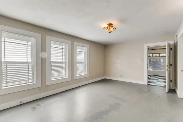 $2,300 | 1005 Center Circle, Salado, TX 76571