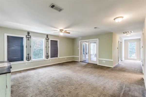 $2,300 | 1005 Center Circle, Salado, TX 76571