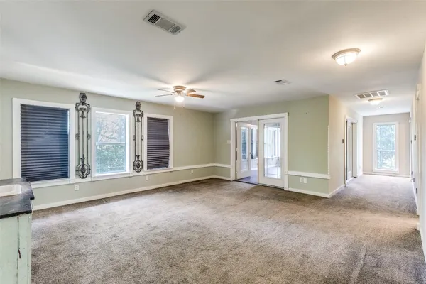 $2,300 | 1005 Center Circle, Salado, TX 76571