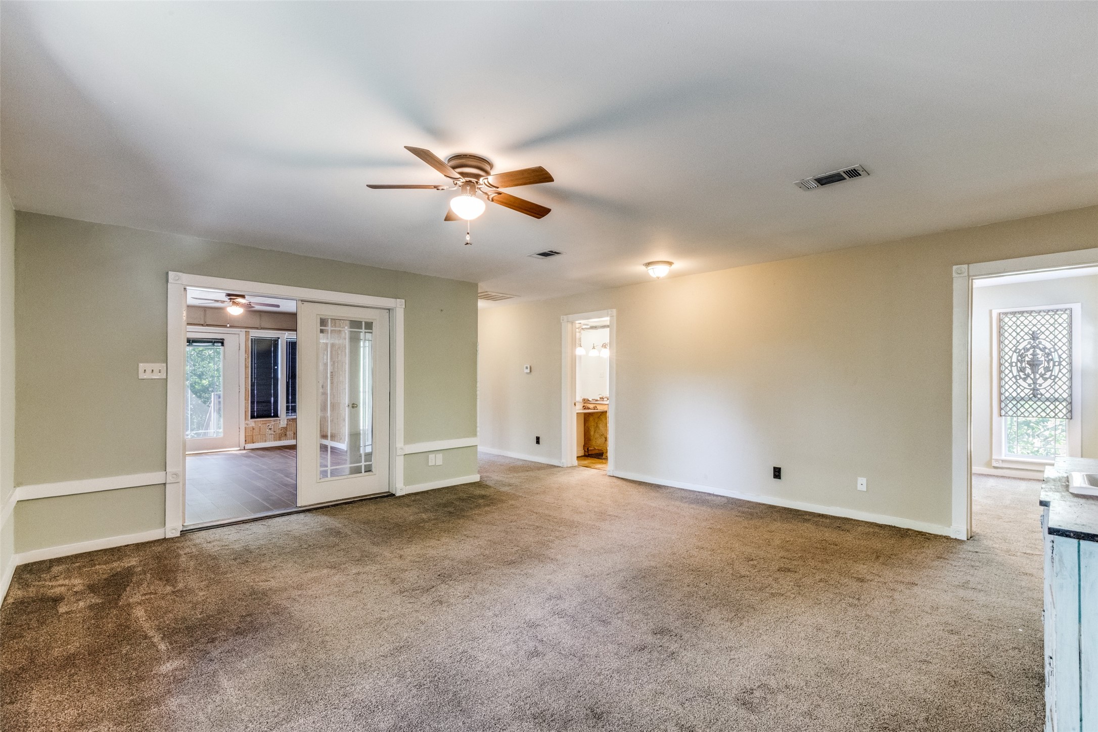 1005 Center Circle Salado, TX 76571 - Photo 18 of 25 Double glass doors provide privacy for the solarium making it an ideal office space