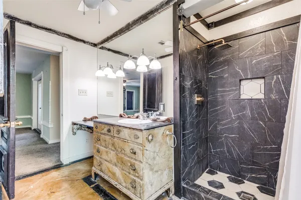 $2,300 | 1005 Center Circle, Salado, TX 76571