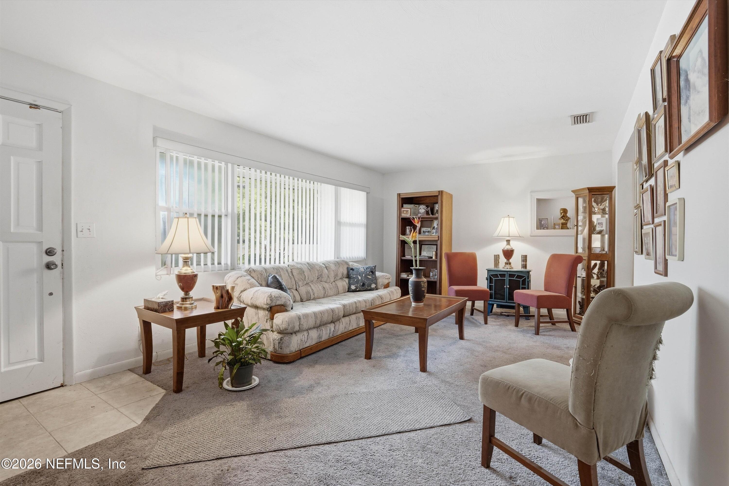 2605 Adele Road Jacksonville, FL 32216 - Photo 5 of 30 06-Living Room