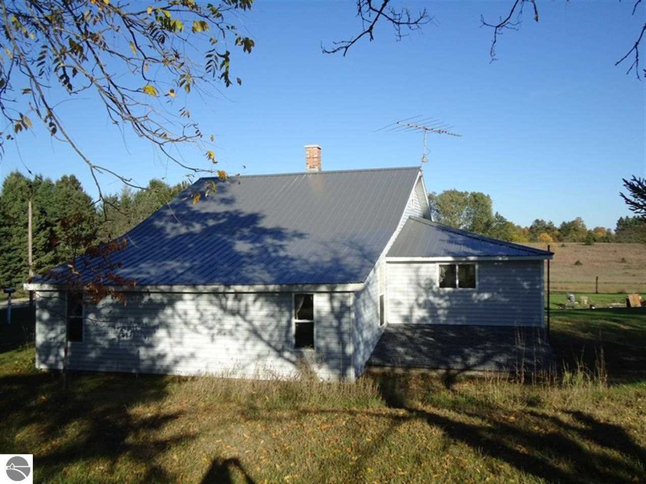 3830 Bowerman Road Kingsley, MI 49649 - Photo 10 of 26 1777246-9.JPG