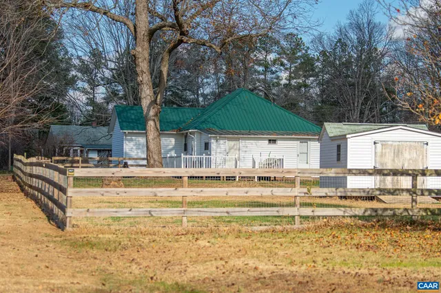 $240,000 | 22 Quarter Lane, Buckingham, VA 23921