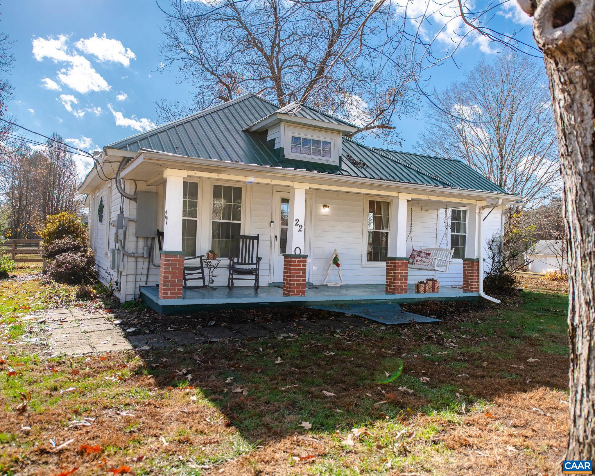 22 Quarter Lane Buckingham, VA 23921 - Photo 36 of 36 a front view of a house with garden