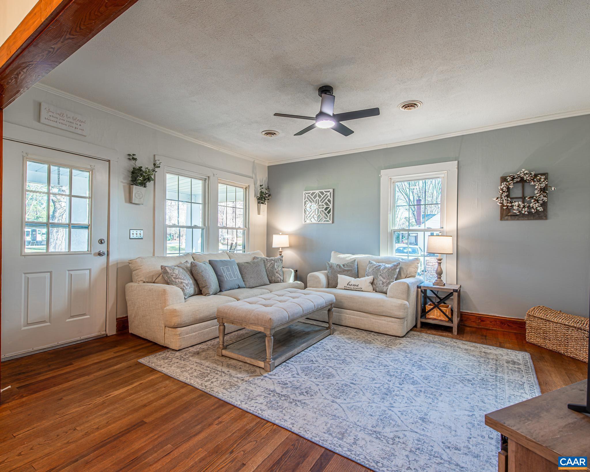22 Quarter Lane Buckingham, VA 23921 - Photo 5 of 36 a living room with furniture and a window
