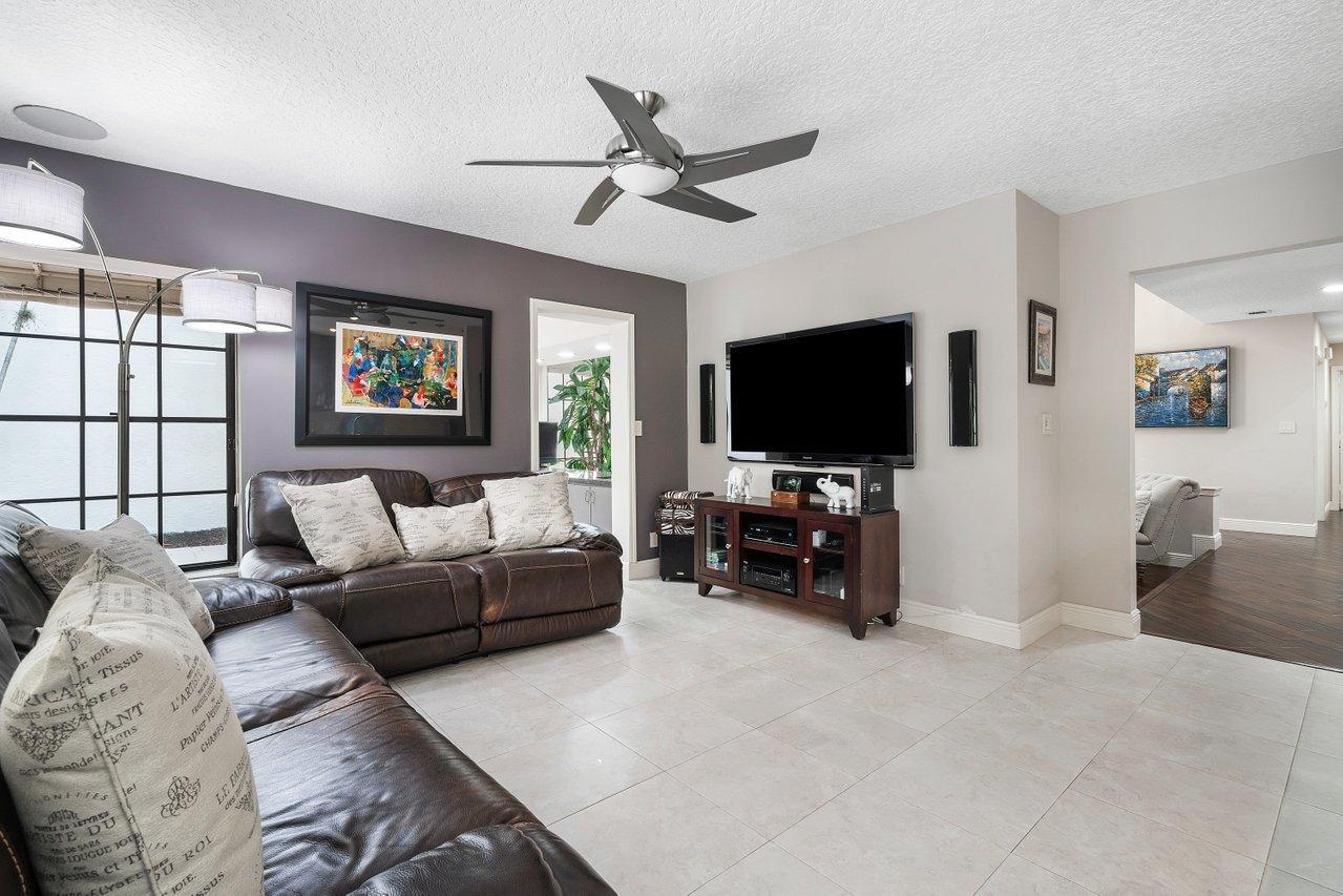 21670 Club Villa Terrace Boca Raton, FL 33433 - Photo 9 of 41 08