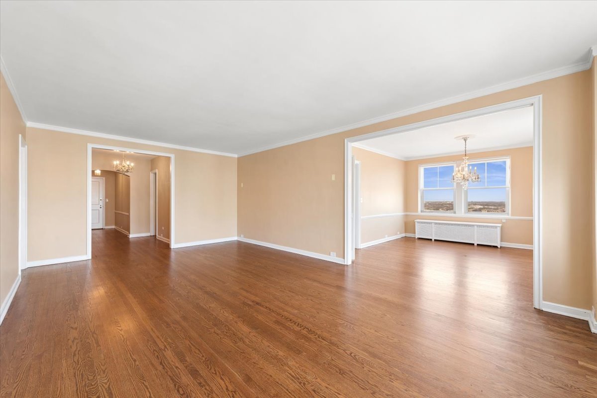 5555 North Sheridan Road, Unit 1811 Chicago, IL 60640 - Photo 4 of 25
