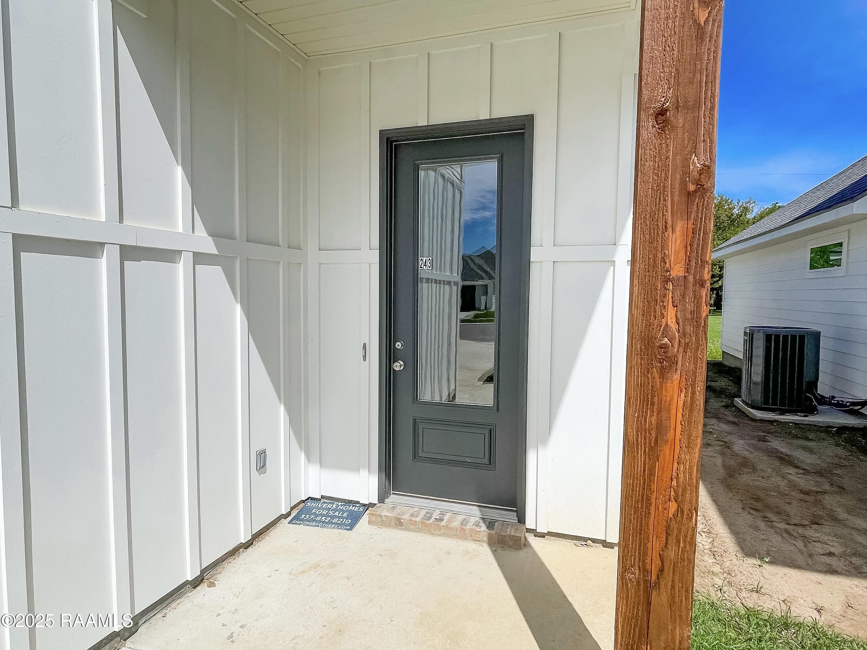 243 Alpine Drive Lafayette, LA 70506 - Photo 2 of 19 IMG_2543_Original