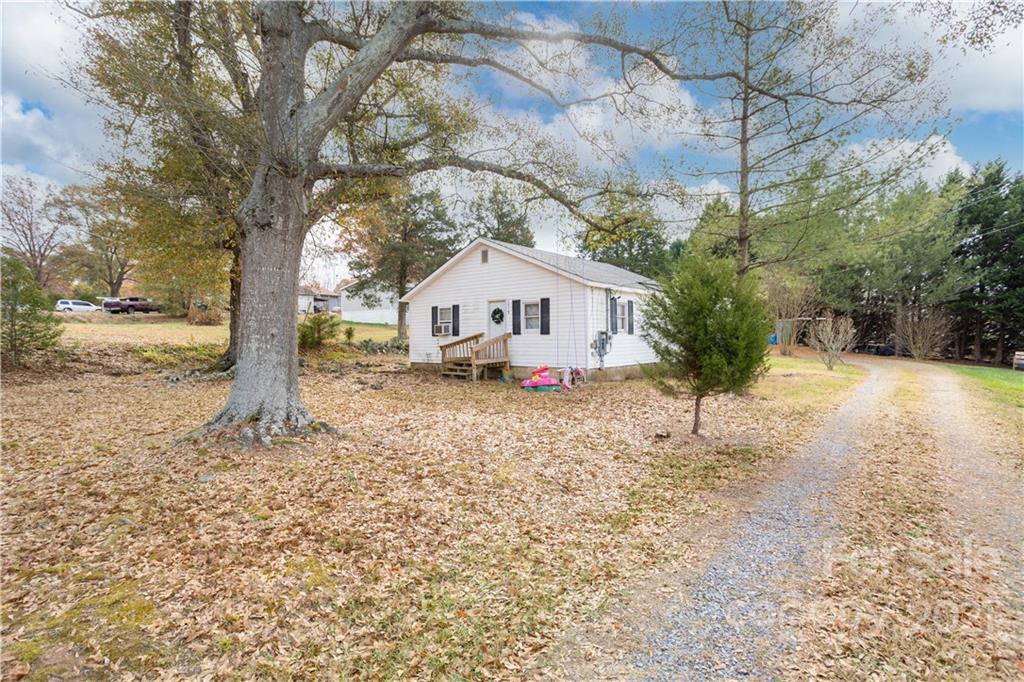 1018 Pinhook Loop Road Gastonia, NC 28056 - Photo 1 of 10 Gallery Image 1
