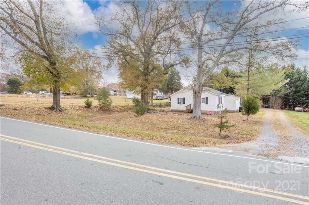 1018 Pinhook Loop Road Gastonia, NC 28056 - Photo 2 of 10 Gallery Image 2