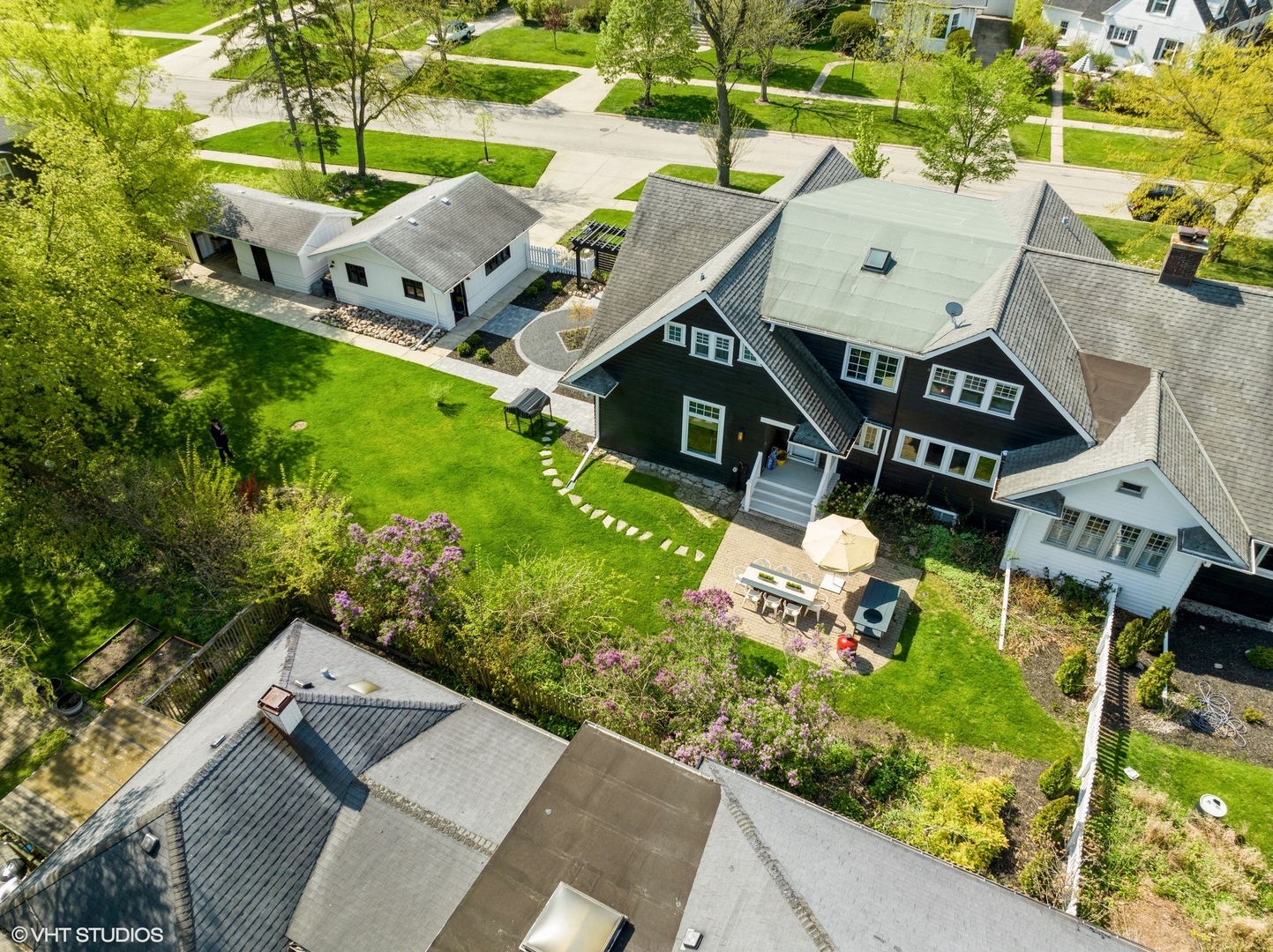 165 South Delaplaine Road Riverside, IL 60546 - Photo 48 of 51 an aerial view of a house with a garden and swimming pool