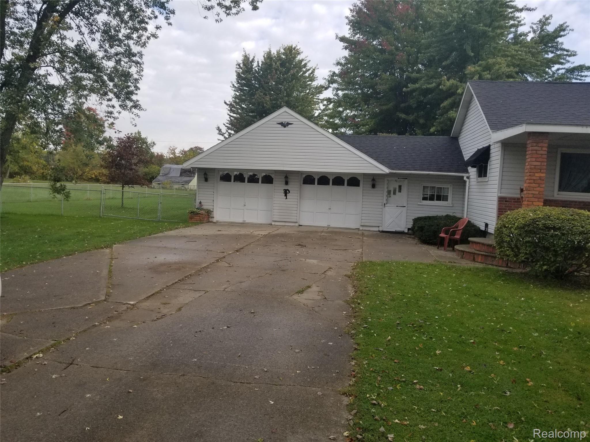 4364 Dove Road Port Huron, MI 48060 - Photo 2 of 23 20200930_094602.jpg