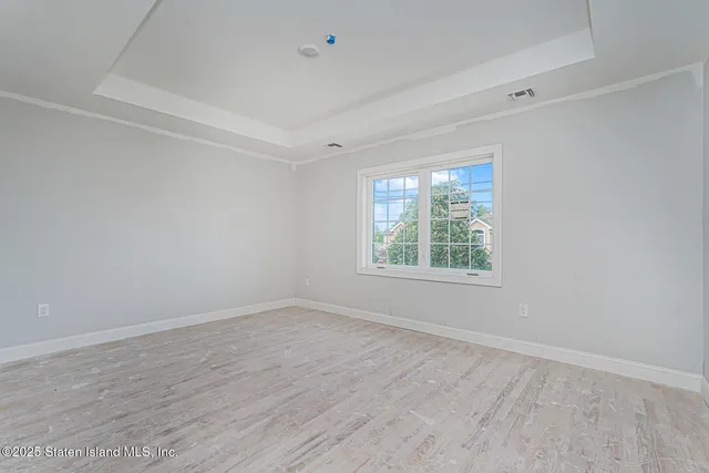 $999,999 | 77 Alberta Avenue | Travis-Chelsea