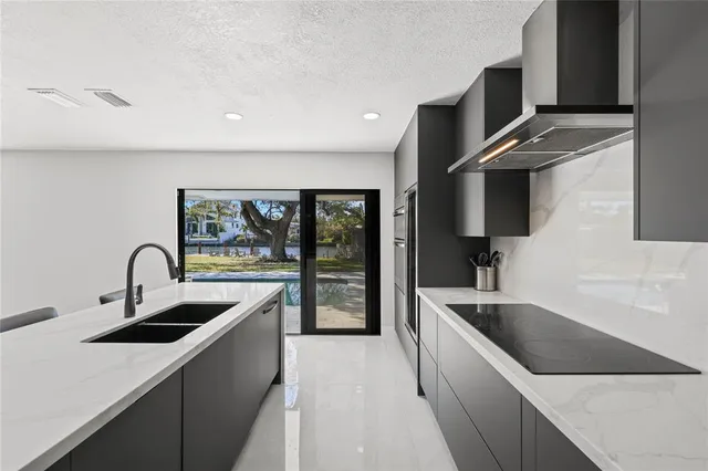 $2,200,000 | 2440 Northeast 25th Place, Fort Lauderdale, FL 33305