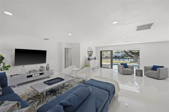 $2,200,000 | 2440 Northeast 25th Place, Fort Lauderdale, FL 33305