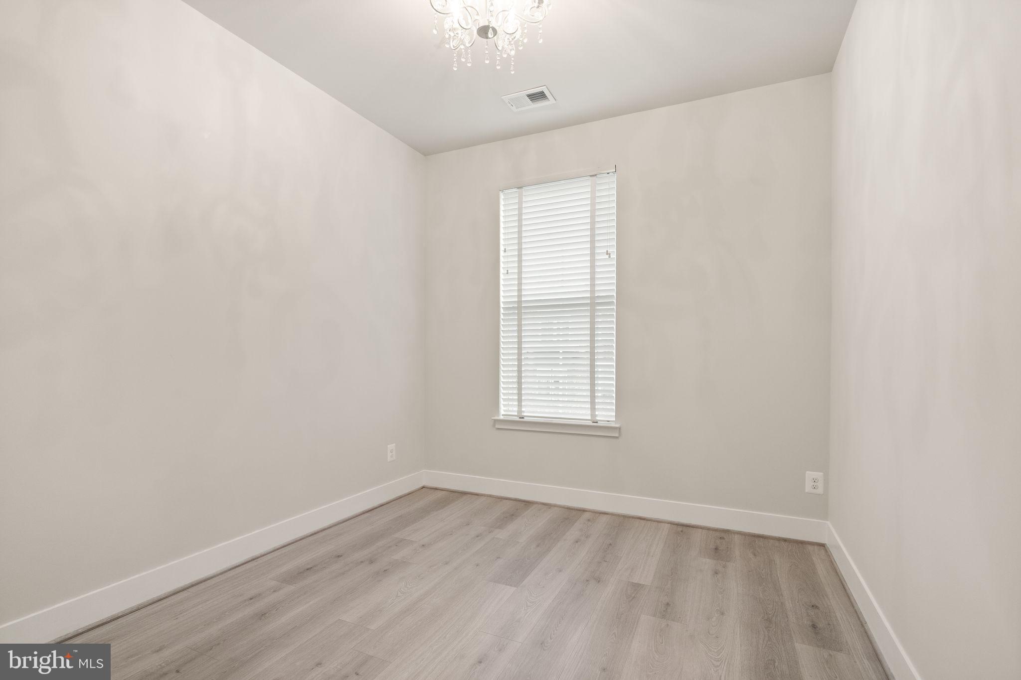 11696 Sunrise Square Place Reston, VA 20191 - Photo 42 of 66 Gallery Image 42