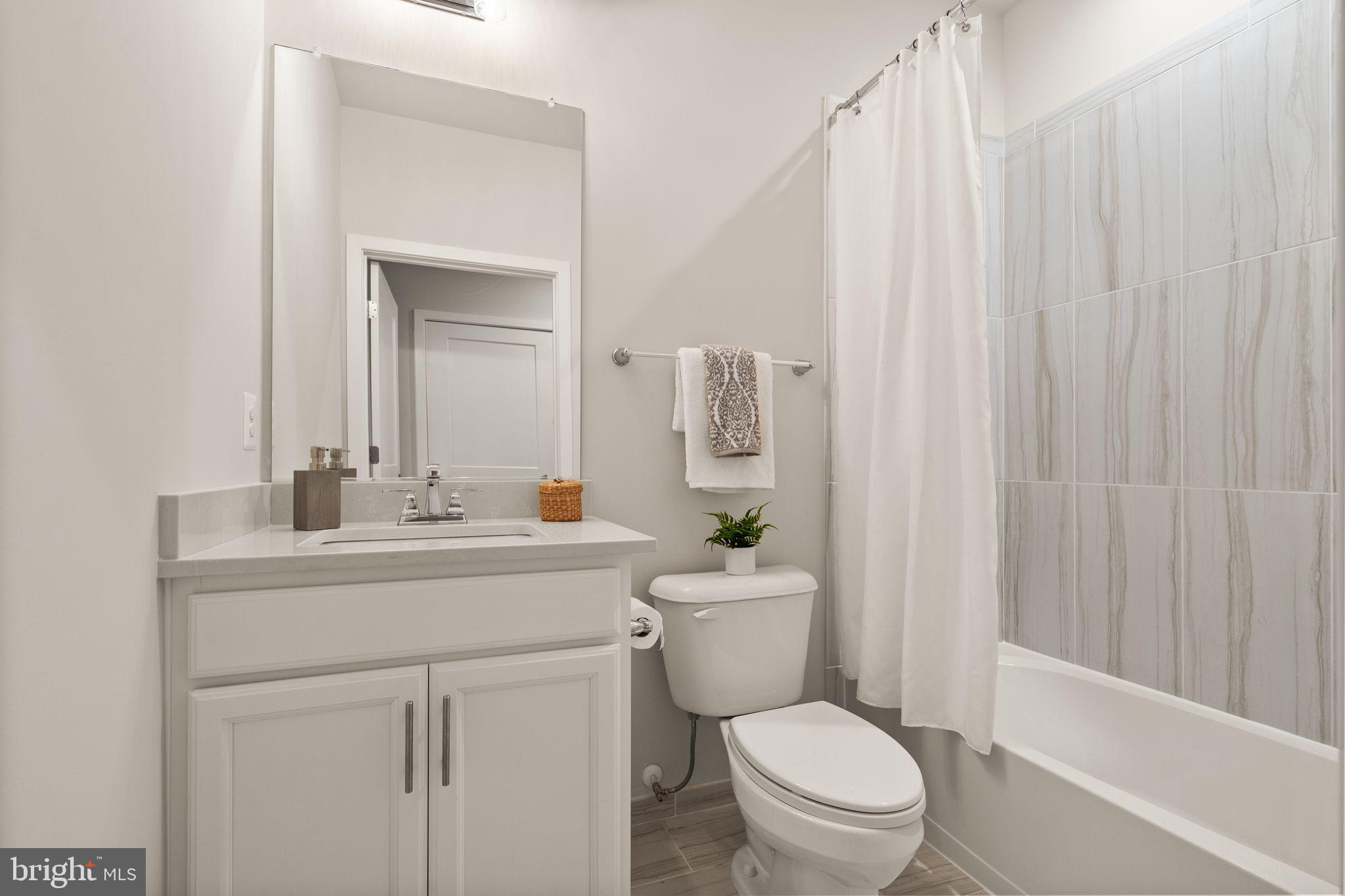 11696 Sunrise Square Place Reston, VA 20191 - Photo 8 of 66 Gallery Image 8