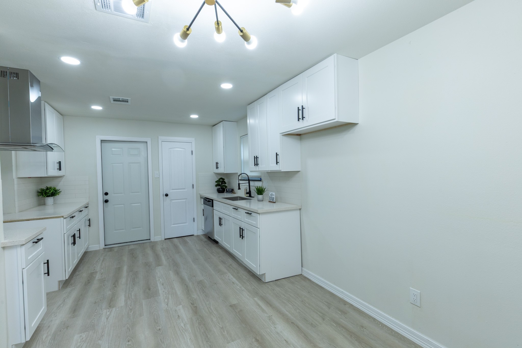2158 Beaver Bend Road Houston, TX 77088 - Photo 11 of 27 Gallery Image 11