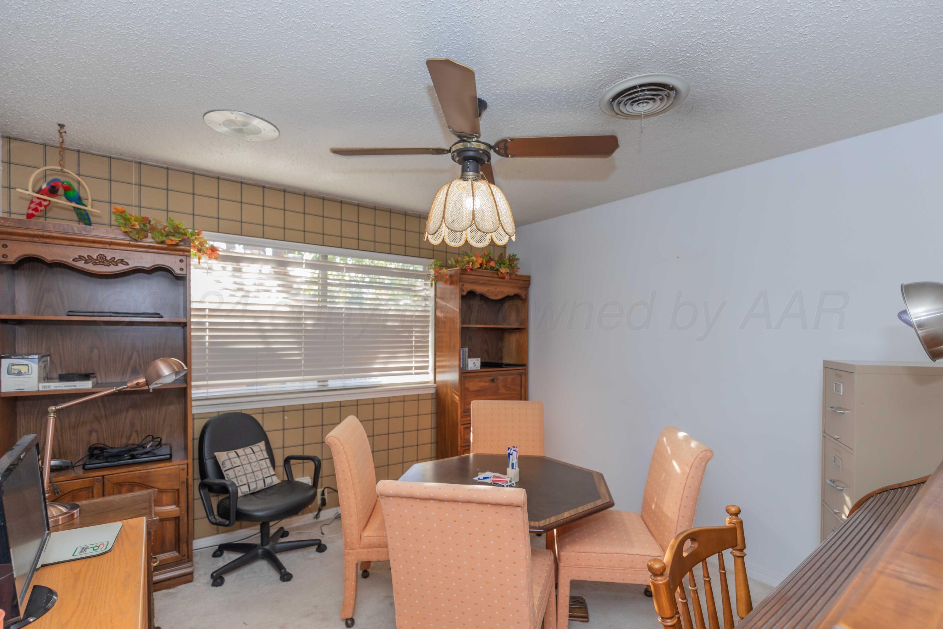 2805 James Louis Drive Amarillo, TX 79110 - Photo 29 of 42 BEDROOM 3 VIEW 1