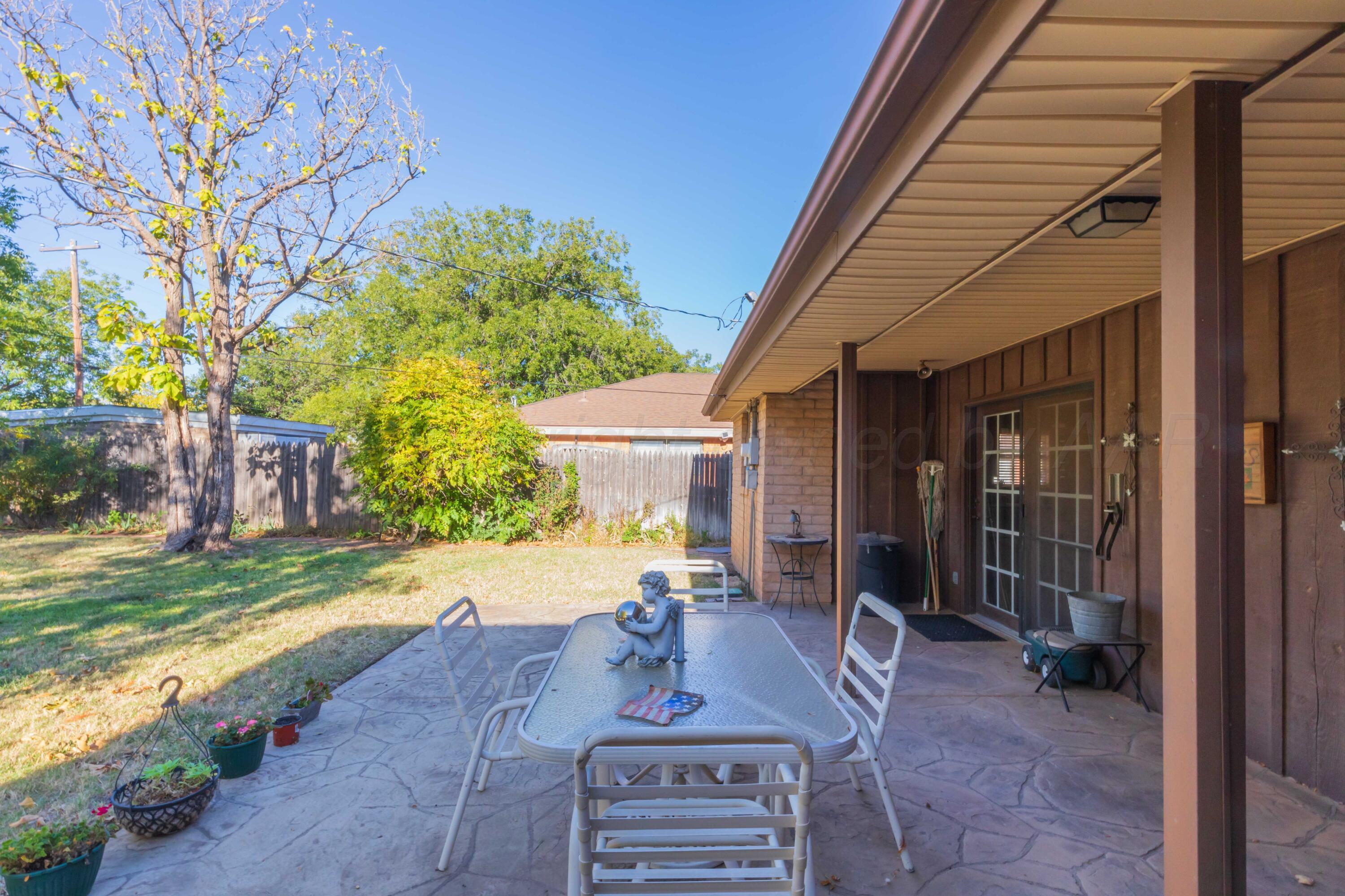 2805 James Louis Drive Amarillo, TX 79110 - Photo 35 of 42 PATIO VIEW 2