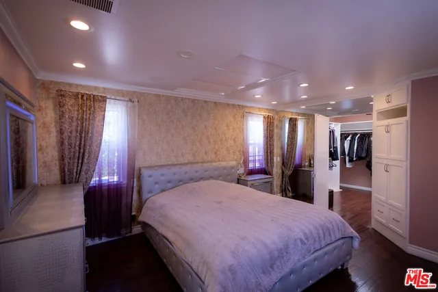a utility room with sink dryer and washer