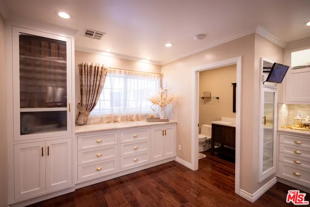 $1,299,000 | 6449 Radford Avenue, North Hollywood, CA 91606