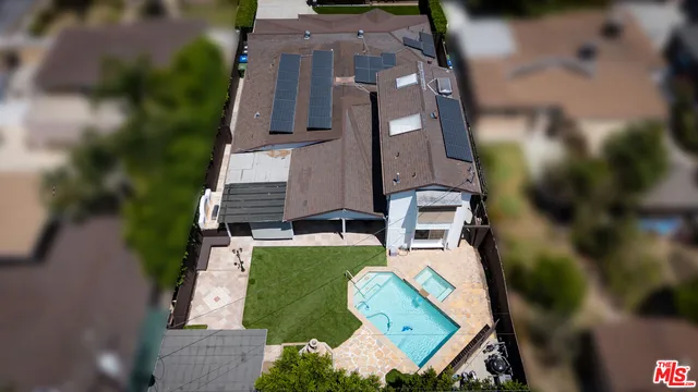 $1,299,000 | 6449 Radford Avenue, North Hollywood, CA 91606