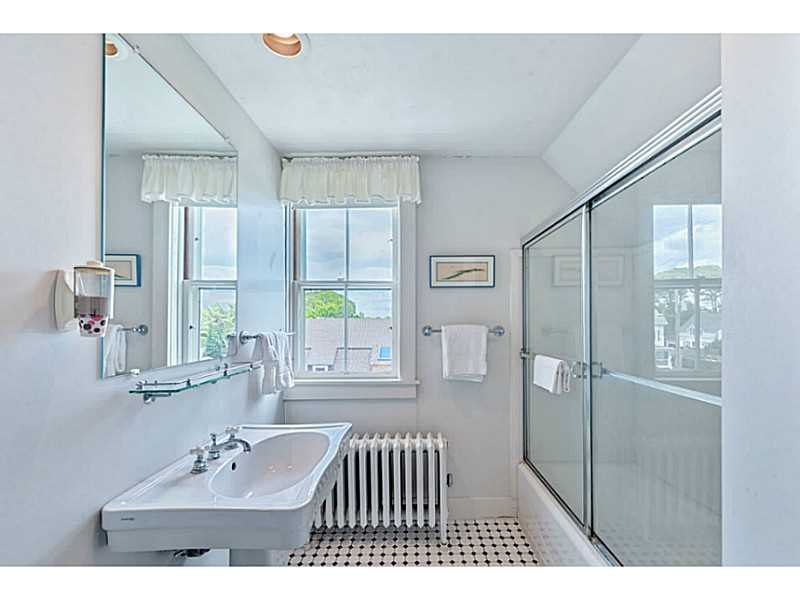 43 South Pier Road Narragansett, RI 02882 - Photo 19 of 25 Bathroom. En suite bathroom