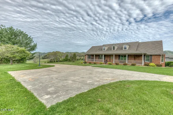 $800,000 | 1237 White Top Road, Bluff City, TN 37618