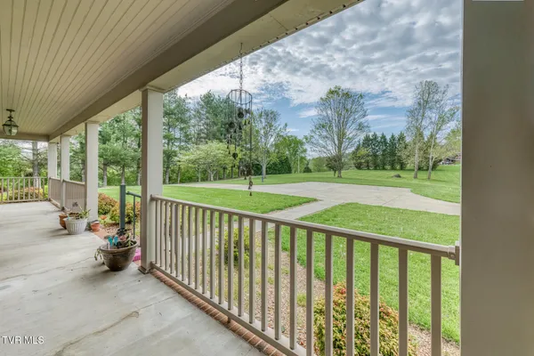 $800,000 | 1237 White Top Road, Bluff City, TN 37618