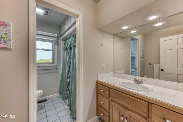 $800,000 | 1237 White Top Road, Bluff City, TN 37618