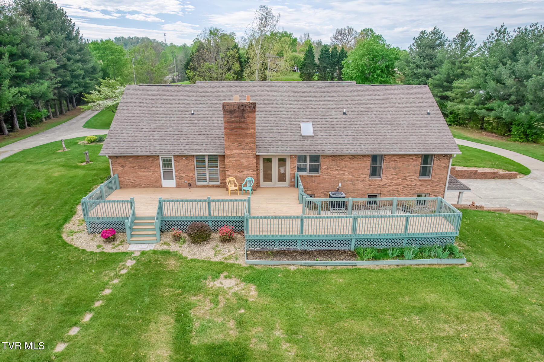 1237 White Top Road Bluff City, TN 37618 - Photo 3 of 87 1237 White Top Rd-85