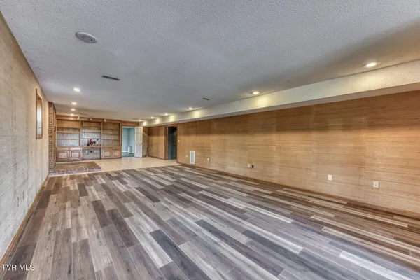 $800,000 | 1237 White Top Road, Bluff City, TN 37618