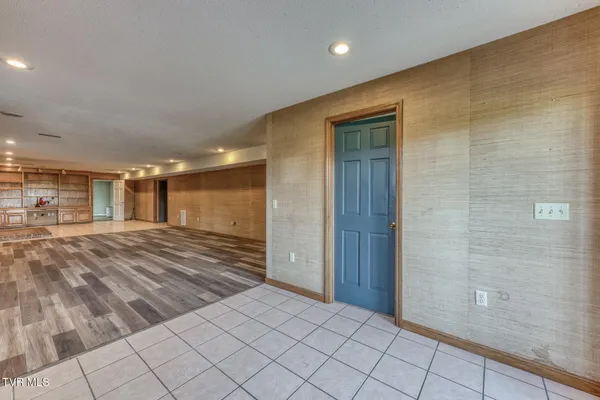 $800,000 | 1237 White Top Road, Bluff City, TN 37618