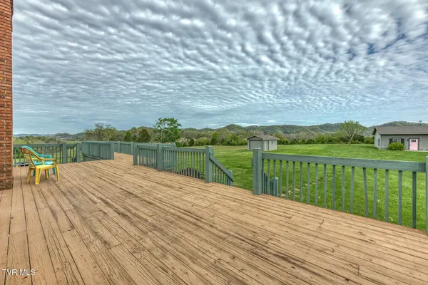 $800,000 | 1237 White Top Road, Bluff City, TN 37618