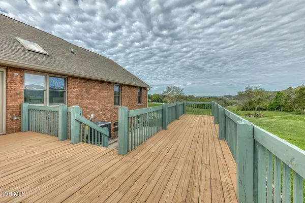 $800,000 | 1237 White Top Road, Bluff City, TN 37618