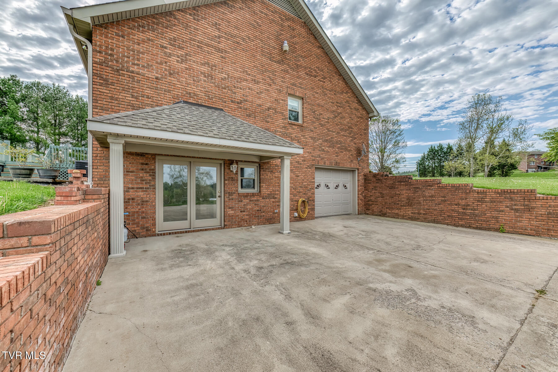 1237 White Top Road Bluff City, TN 37618 - Photo 63 of 84 1237 White Top Rd-93